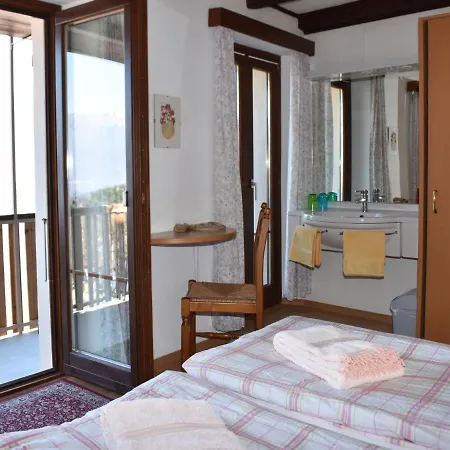 Holiday Tessinerhaus Casa Fiore By Interhome Casa vacanze Gambarogno